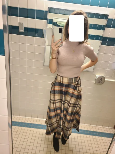 Plaid Wool A-Line Skirt – Chic Winter Business Casual Look