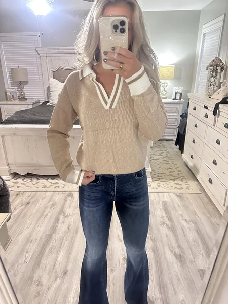 Polished Winter Look: Color Block V-Neck Knit Sweater for Office