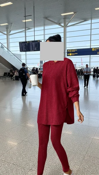 Comfortable Ribbed Knit Hoodie & Leggings Set – Cozy Travel Outfit for Women