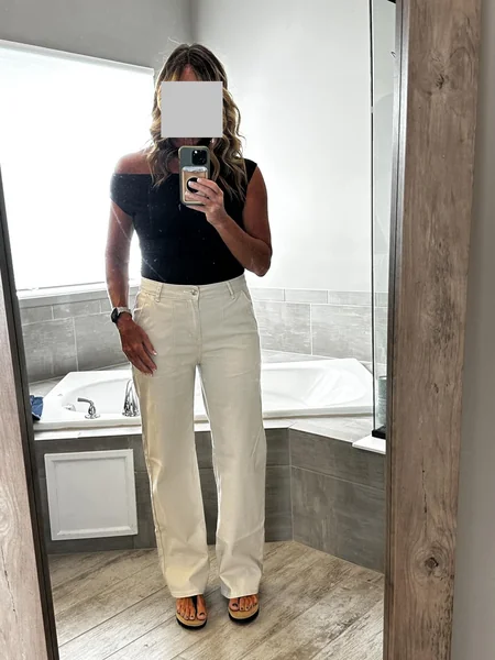 Wide-Leg Cargo Jeans Outfit – Trendy Casual Pant