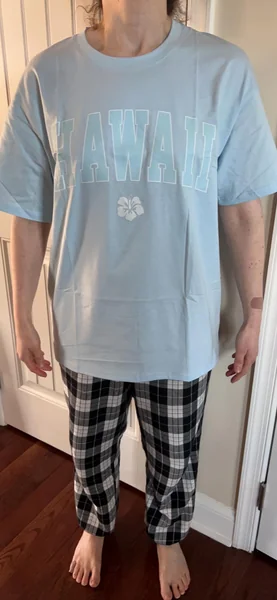 Casual Oversized Hawaiian Graphic Shirt Outfit for Women