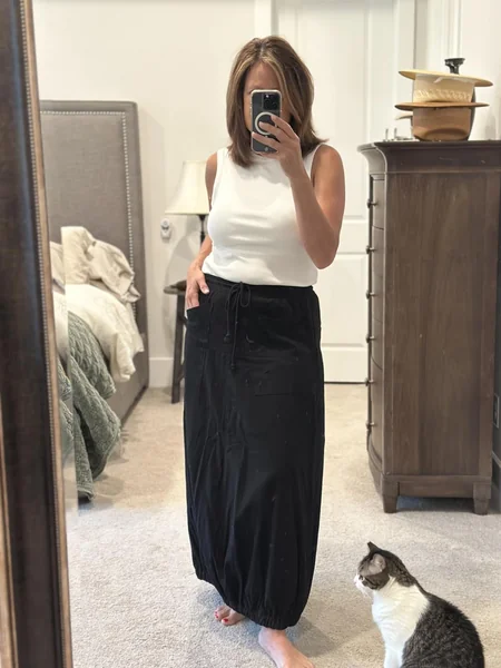 Trendy Y2K Cargo Maxi Skirt Outfit – Effortless Street Style Outfit