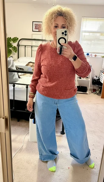 High-Waisted Wide-Leg Jeans Outfit