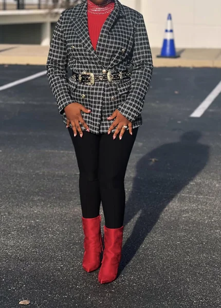 Oversized Plaid Tweed Blazer – Boyfriend Style Outfit