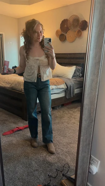 Tummy Control Straight Jeans with Raw Hem