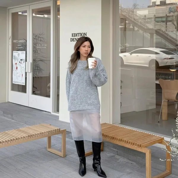 Ribbed Gray Mini Skirt and Plush Faux-Fur Collar Coat