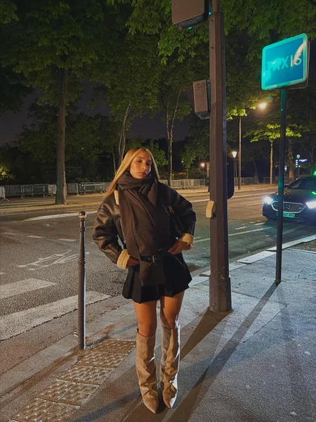 Pleated Mini Skirt Night Look