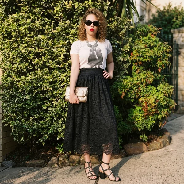 Chic Graphic Tee Pairings