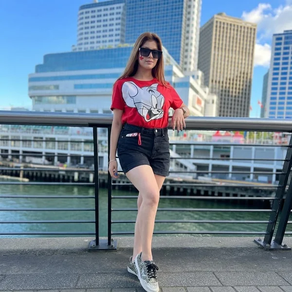 Casual Graphic Tee and Black Mini-Skirt Combo