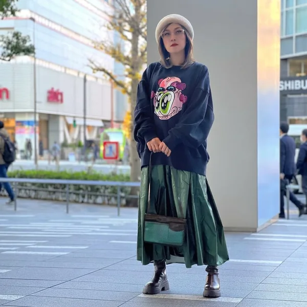 Graphic Sweatshirt & Metallic Maxi Skirt