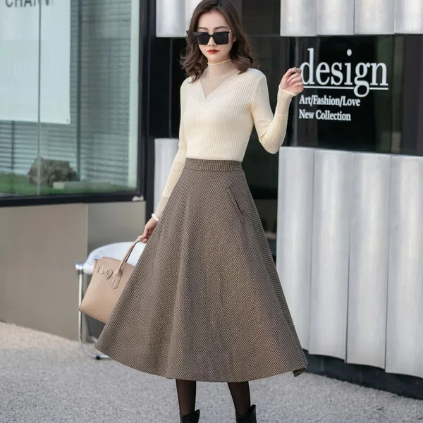 Houndstooth Flare Maxi & Ribbed Sweater