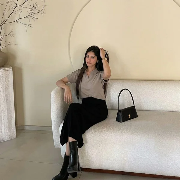 Minimalist Ribbed Maxi Style