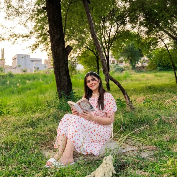 Floral Printed Square-Neck Midi Dress
