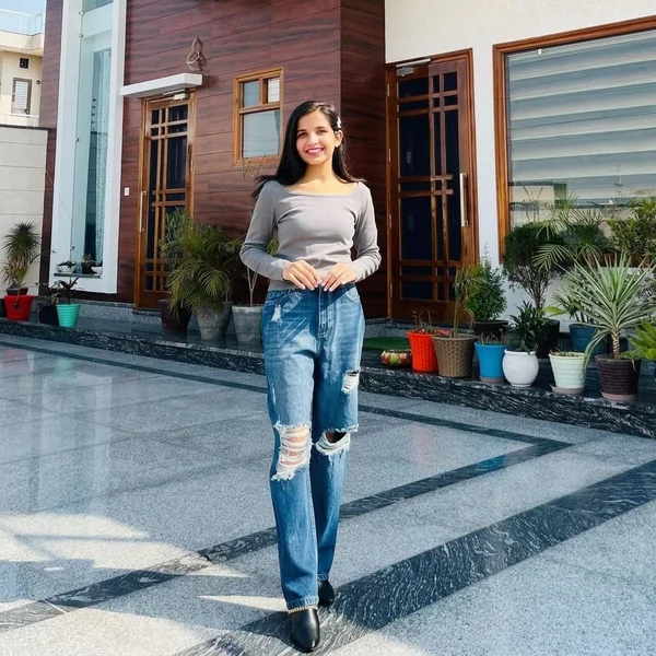 Long-Sleeve Scoop Neck Top & Ripped Jeans