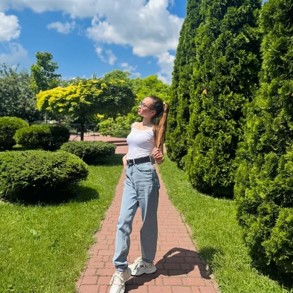 Casual Summer White Tank Styling