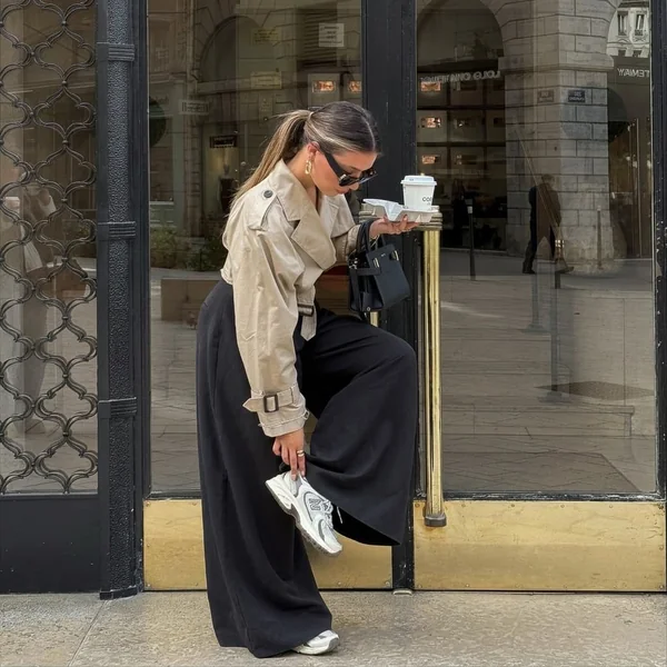 Cropped Beige Trench with Wide-Leg Trousers