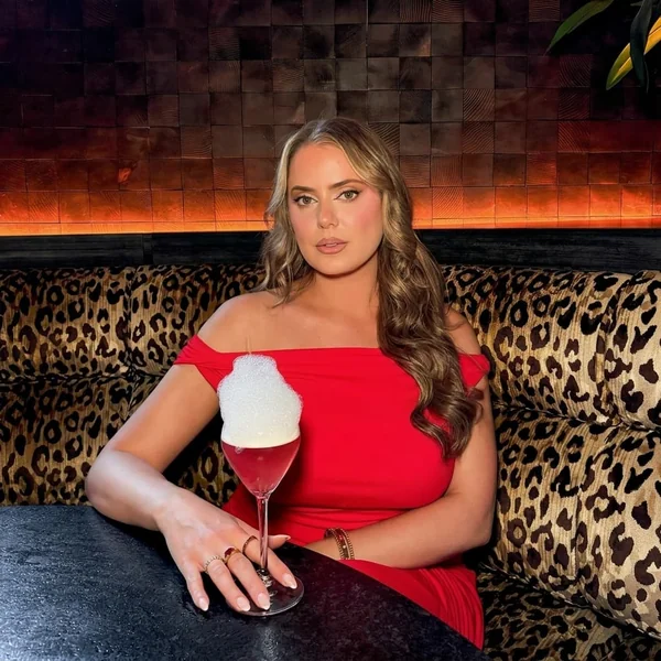 Vibrant Red Off-the-Shoulder Bodycon Dress