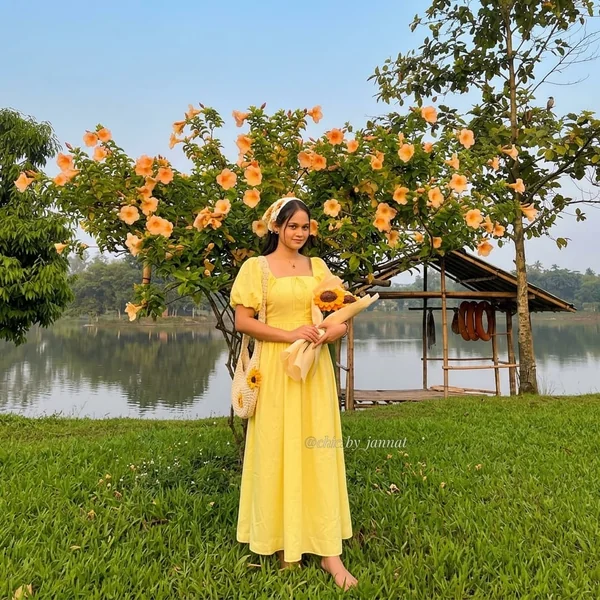 Yellow Square-Neck Puff-Sleeve Sundress