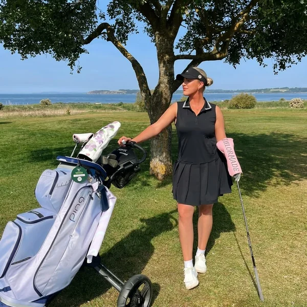 Tailored Neutral Golf Attire