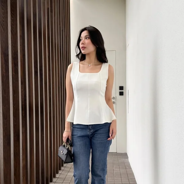 White Sleeveless Peplum Square Neck Top