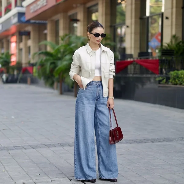 Off-White Cropped Jacket with Wide-Leg Denim