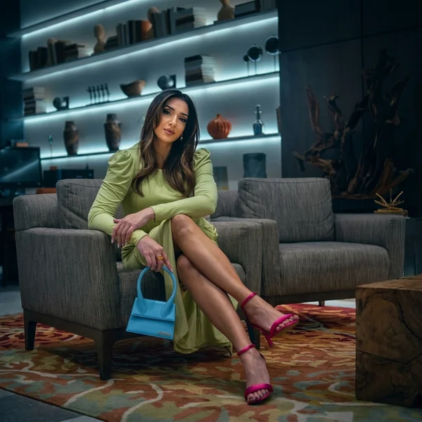 Pistachio Green Puff-Sleeve Midi Dress