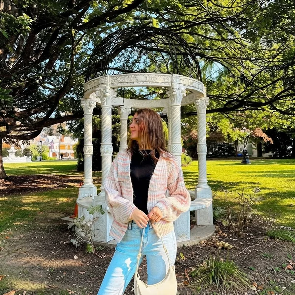 Pastel Knit Cardigan & High-Waist Jeans