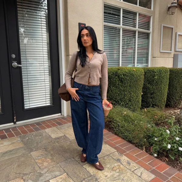 Beige Fitted Cardigan with Wide-Leg Dark Wash Jeans
